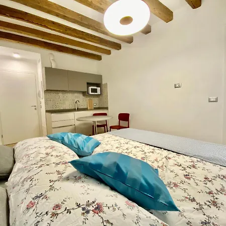House 4343 Апарт-отель