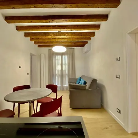 Aparthotel House New Wi Fi Island